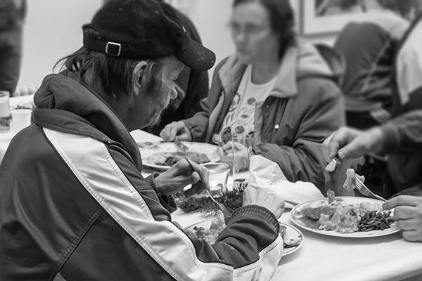 Essen mit Musik für Obdachlose, Foto: Anatoliy Stepanko